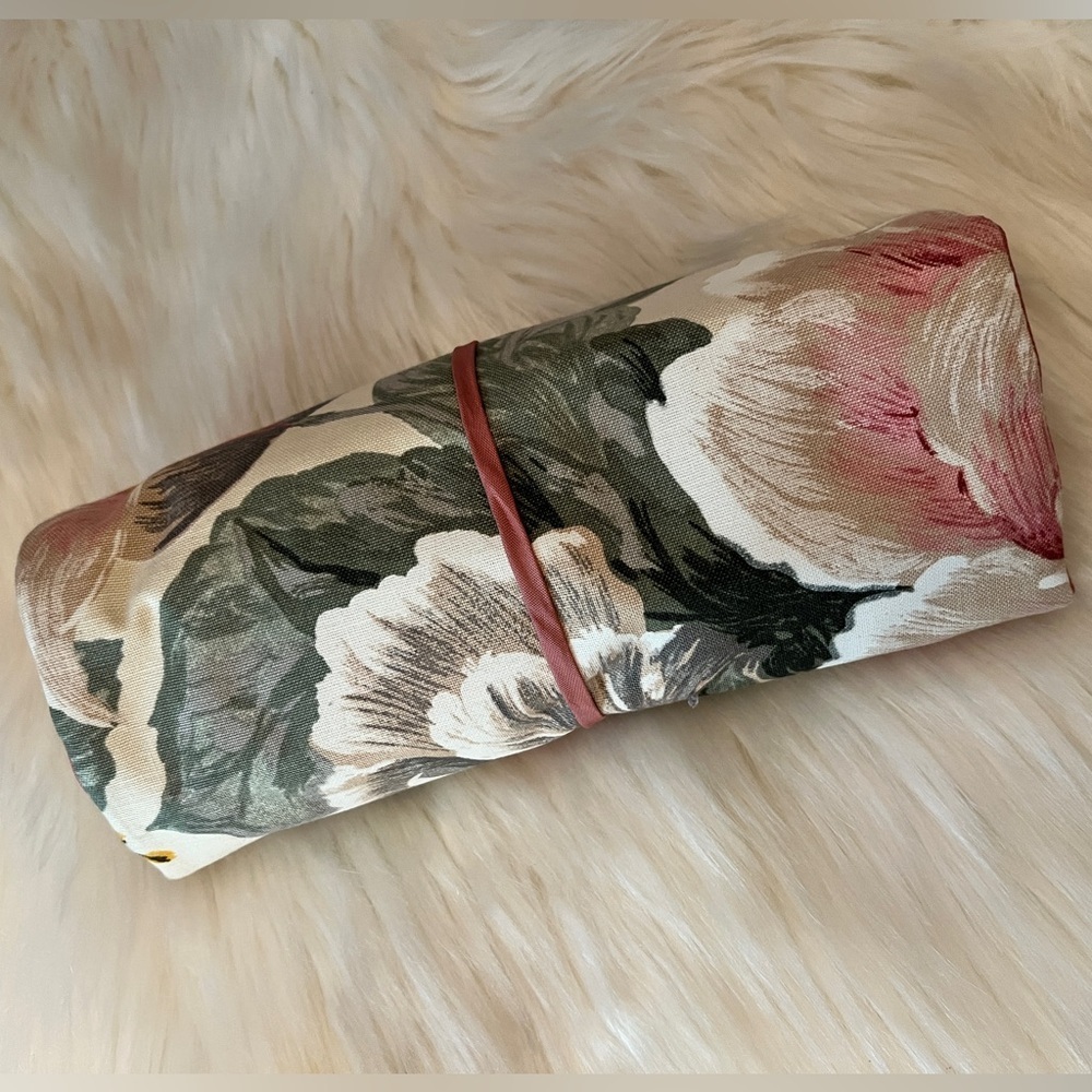 Beautiful Colorful Floral Print Roll-Up Jewelry Organizer/Travel Bag - Picture 3 of 16